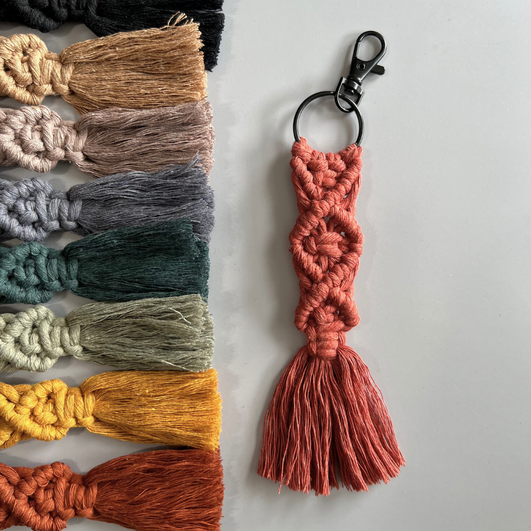 classic macrame // keychain