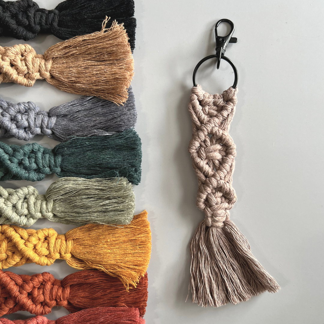 classic macrame // keychain