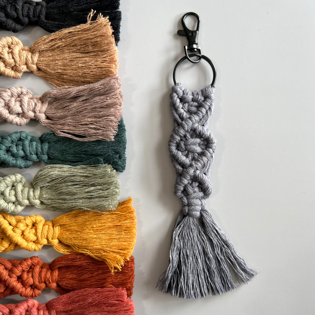 classic macrame // keychain
