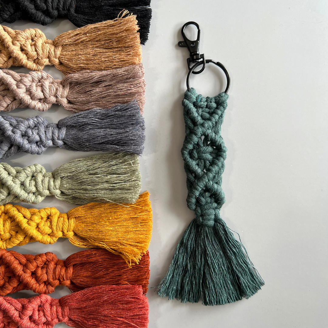 classic macrame // keychain