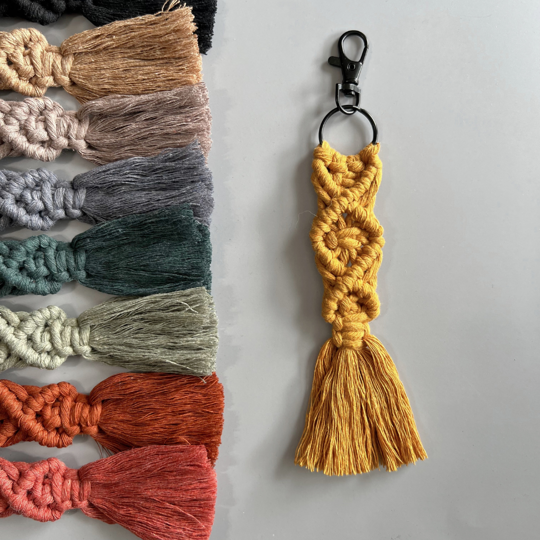classic macrame // keychain