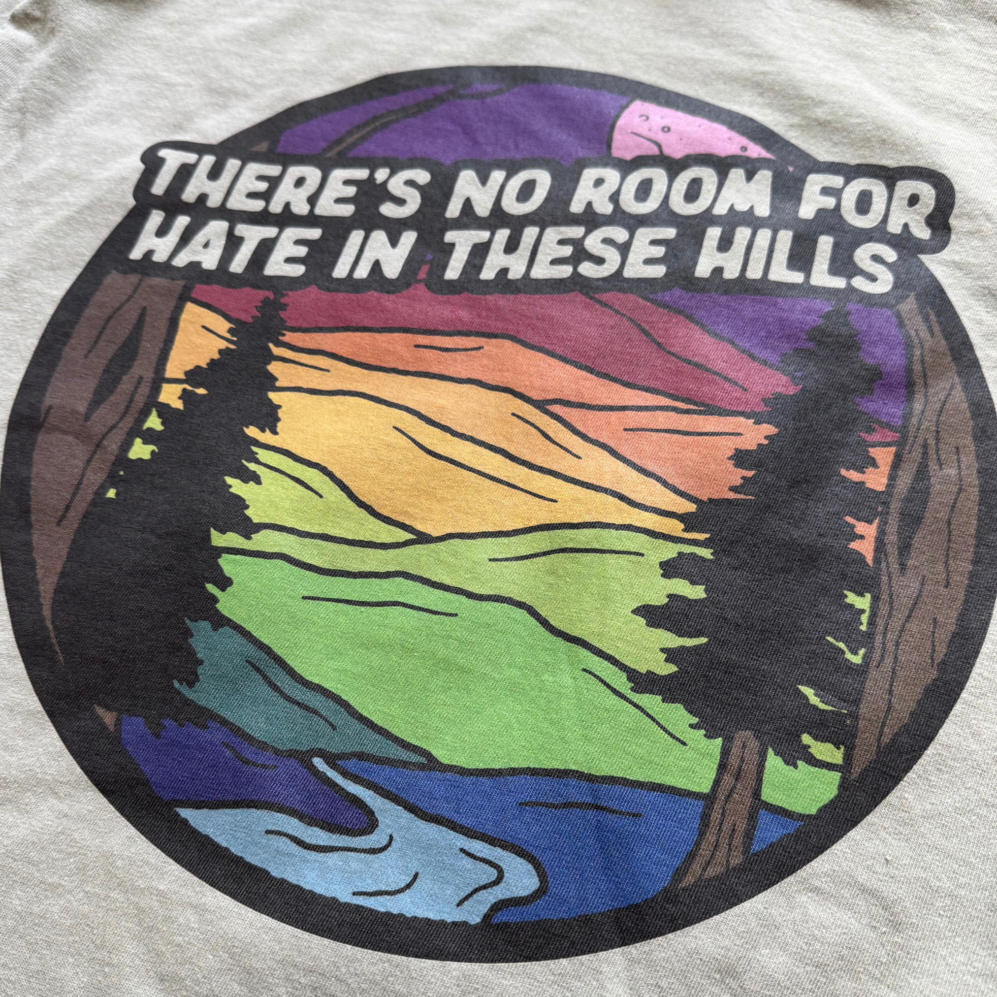 No room for hate // T-shirt or Women's crop