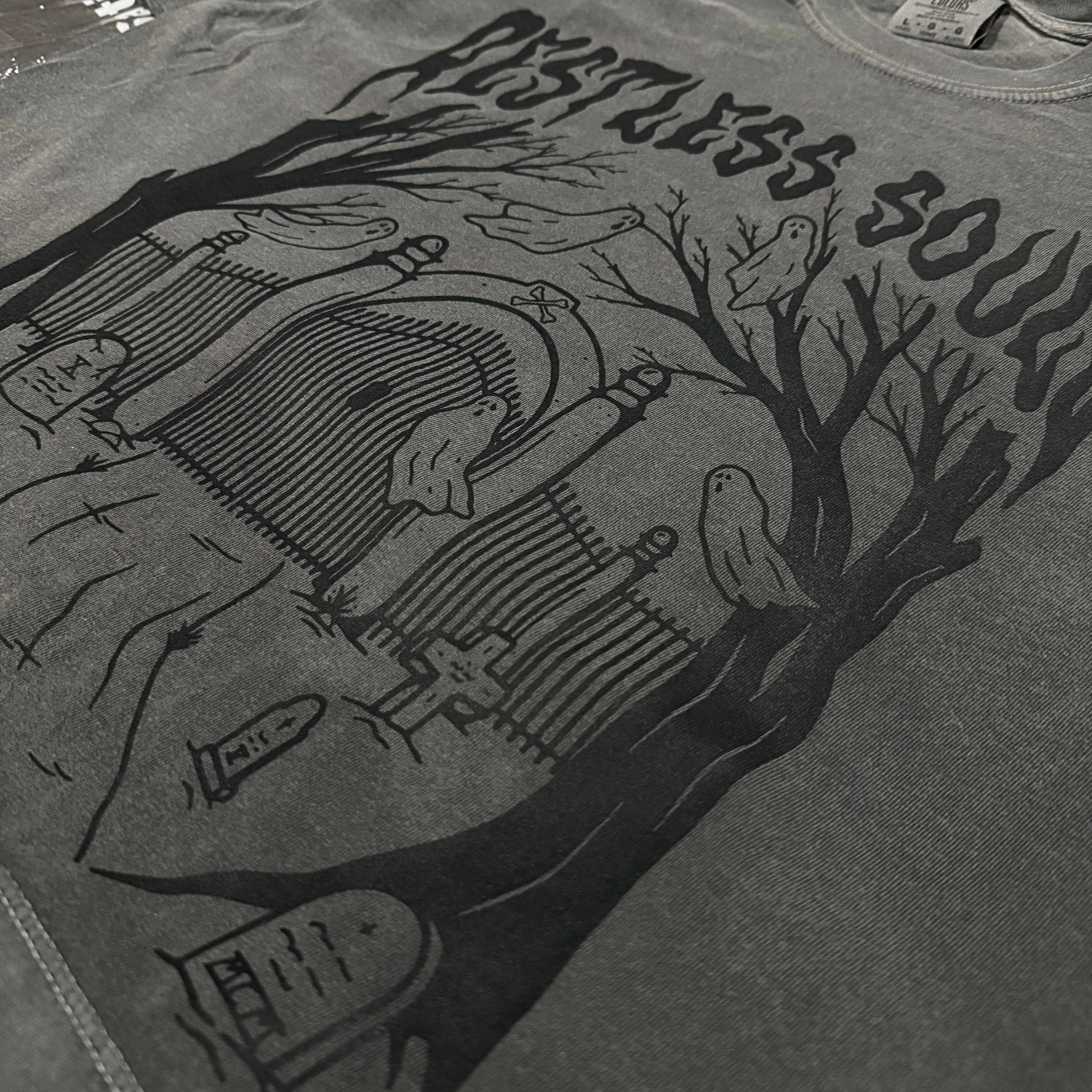 Restless souls // Women's crop