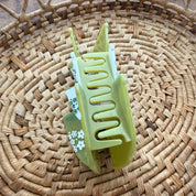 Grandma's Retro bowls hair claw