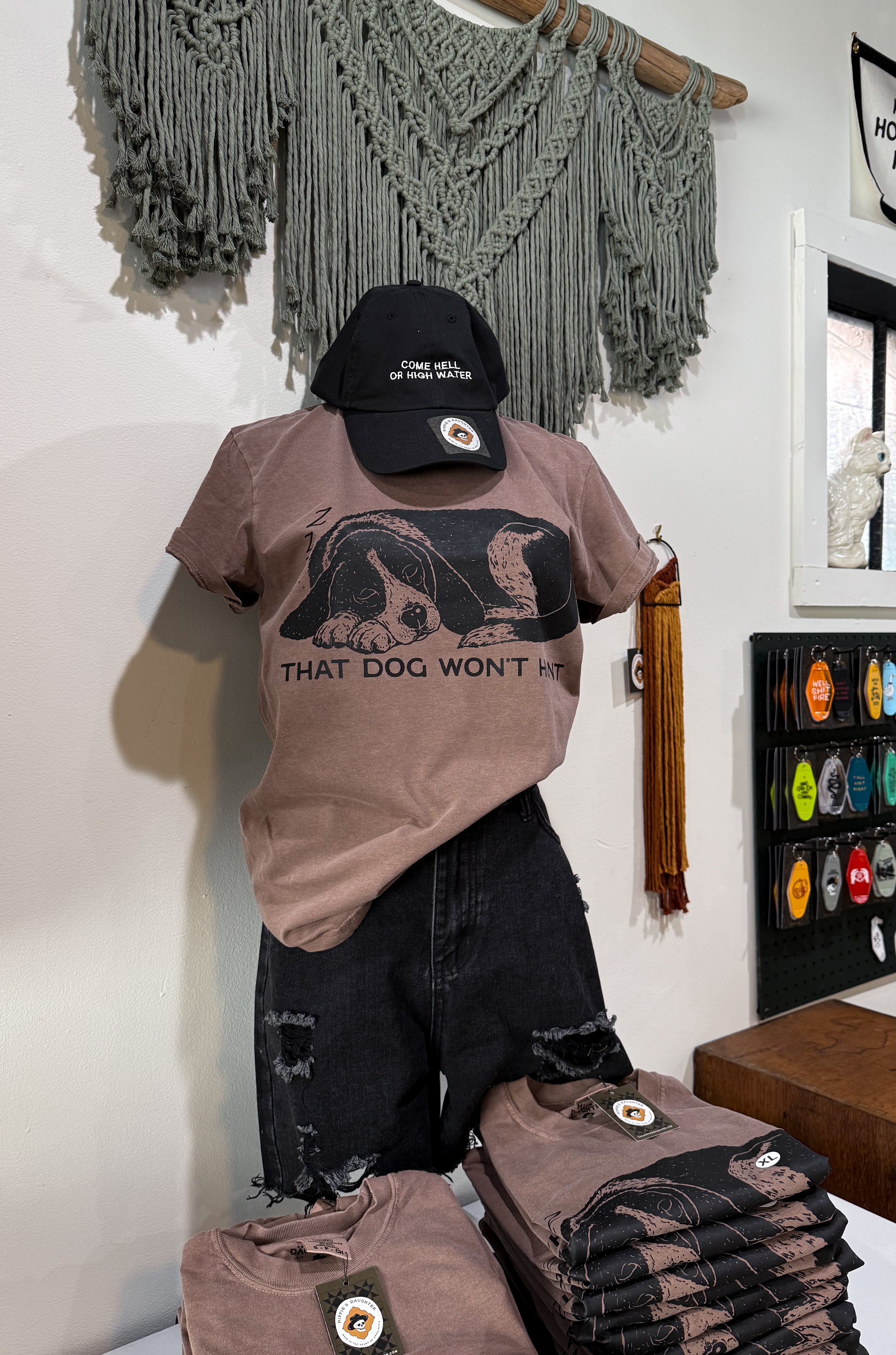 Dog won't hunt // T-shirt