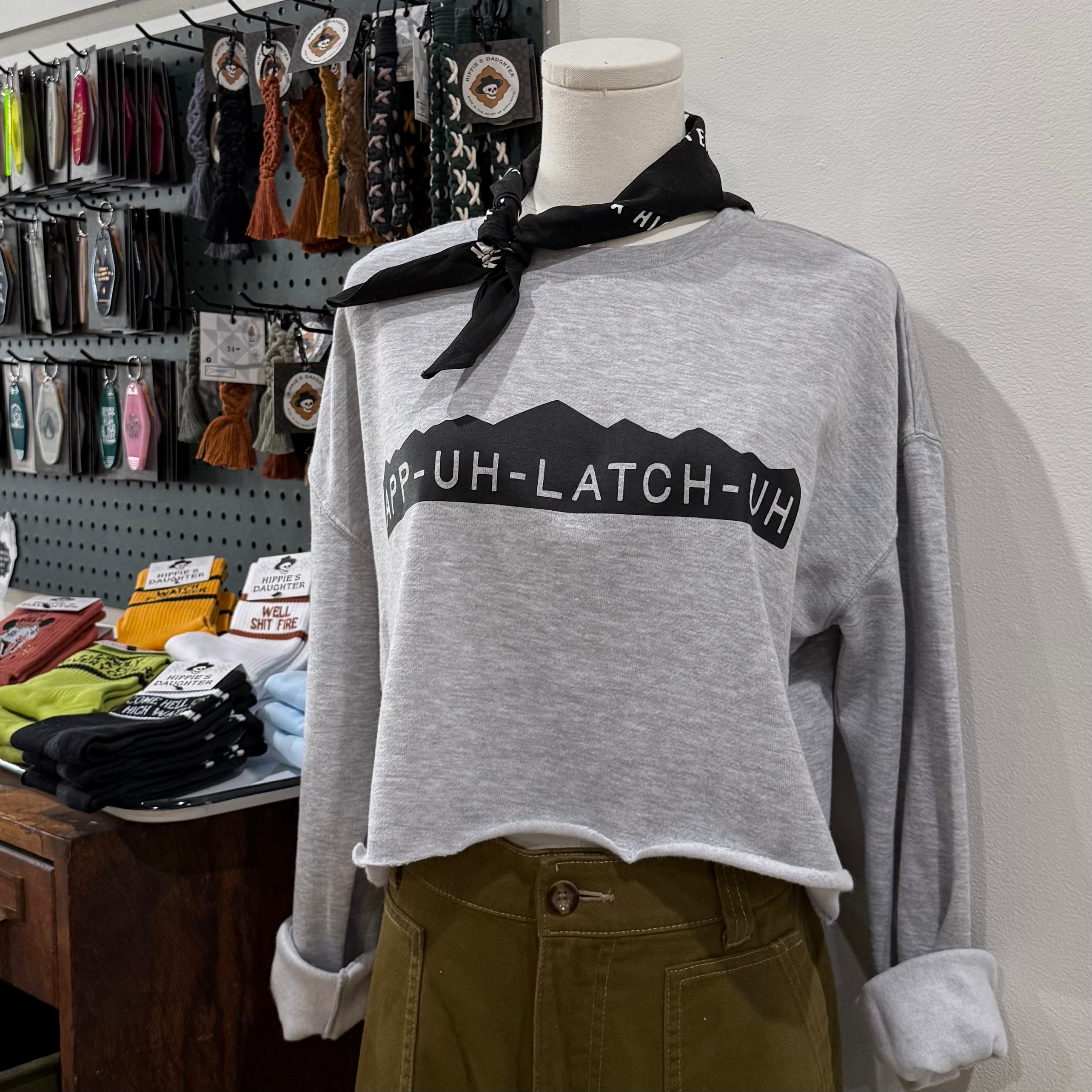 App uh latch uh // cropped crewneck